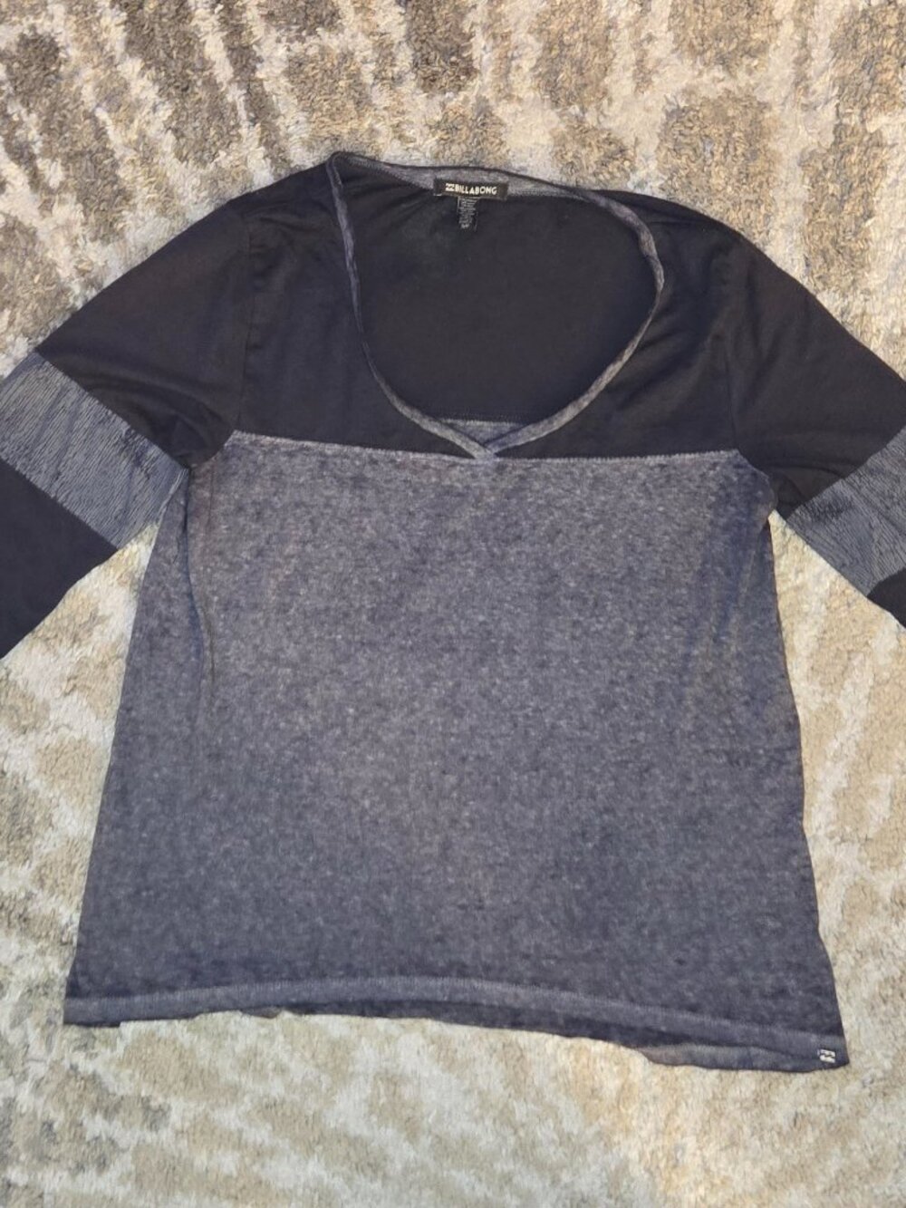 Billabong V-neck T-shirt Heather Gray and Black Size S